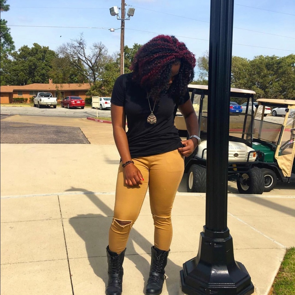 Joggers - Picture 2 of 3